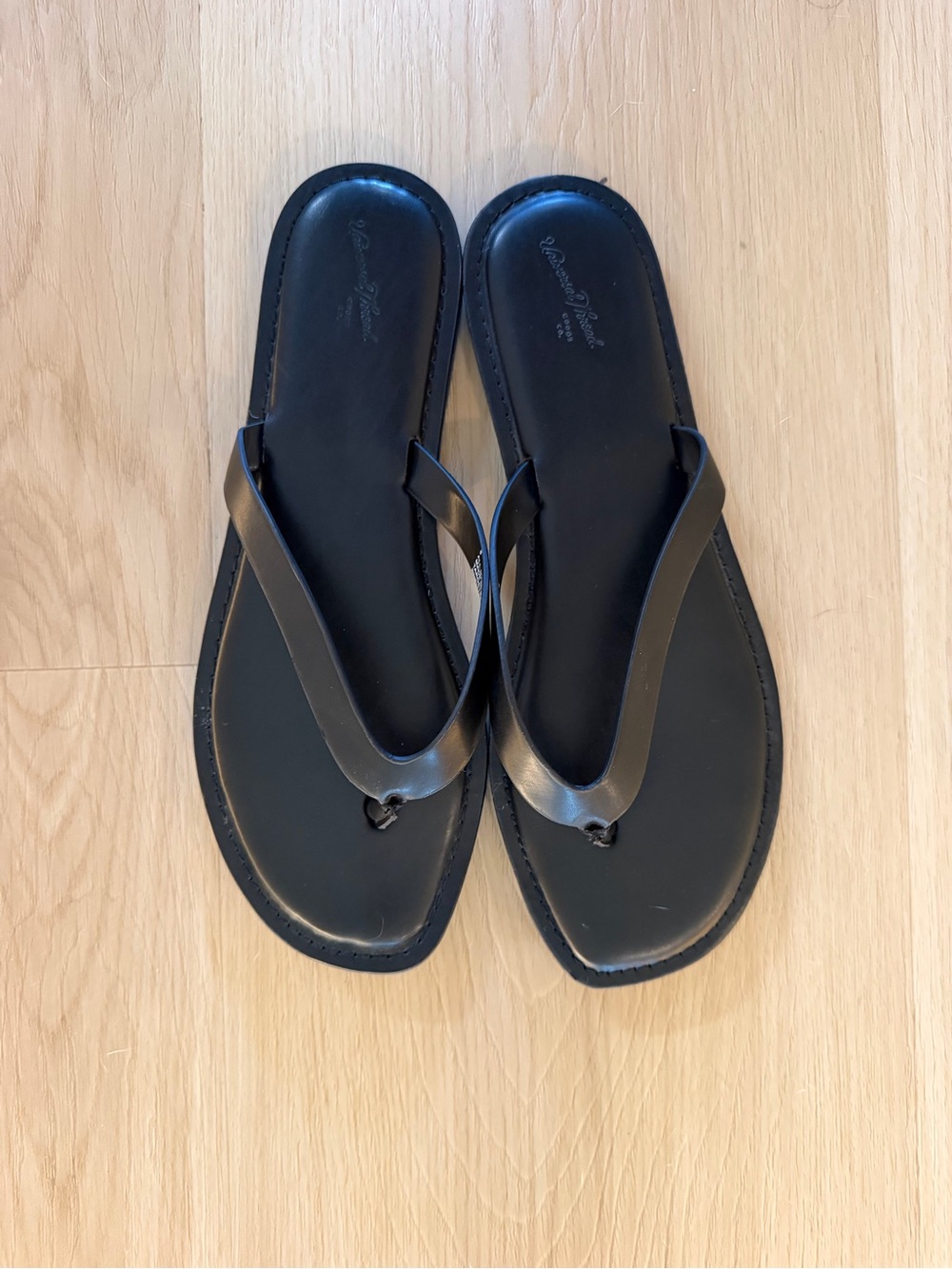 Universal Thread sherry flip flop